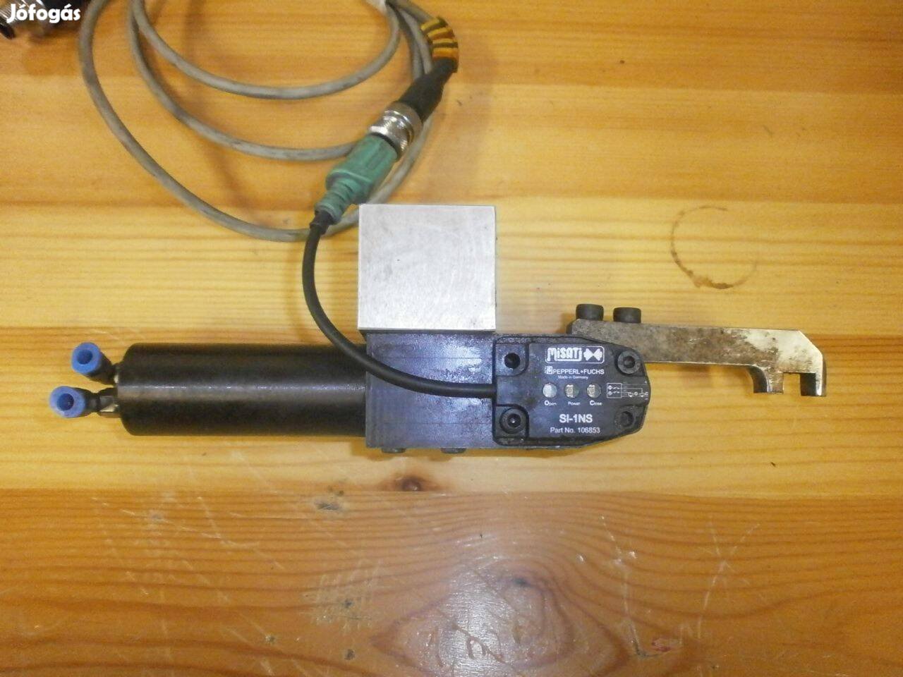 Pneumatikus megfogó rögzítő szorító ( 4109)