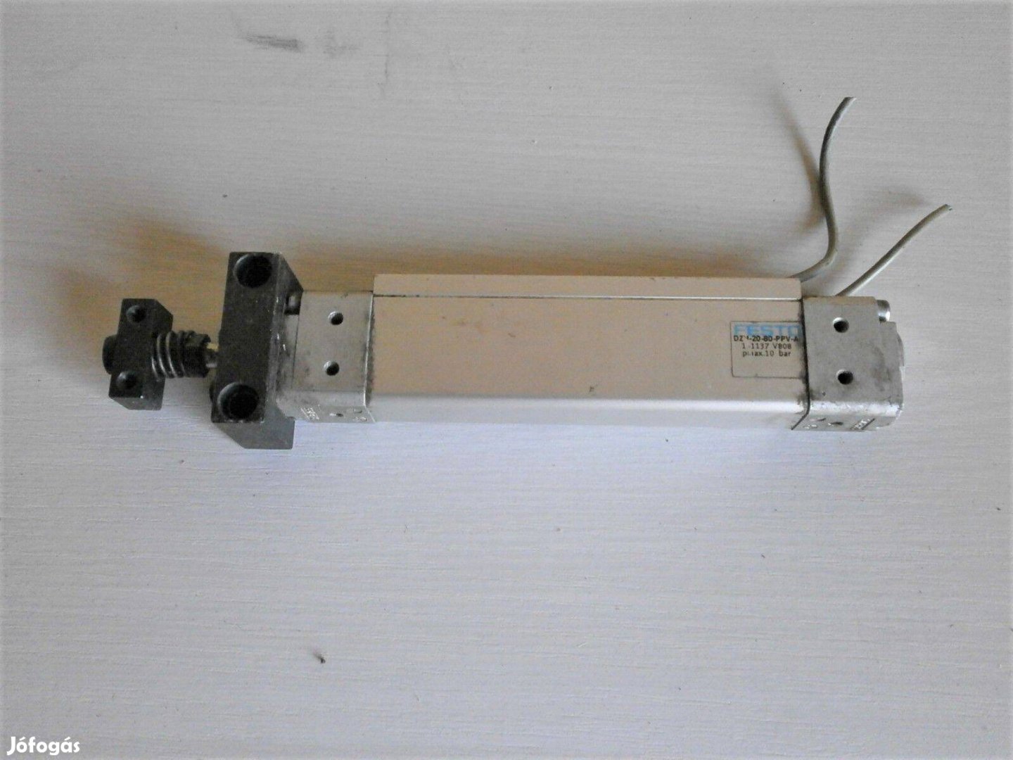 Pneumatikus munkahenger léghenger Festo 2282