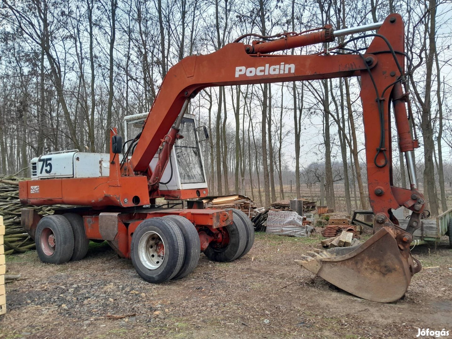 Poclain 75 kotró forgókotró eladó. Cat Liebherr