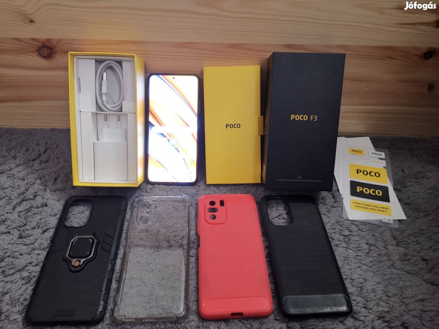 Poco F3 128GB megkímélt állapotban+4db tok és töltő ingyen posta