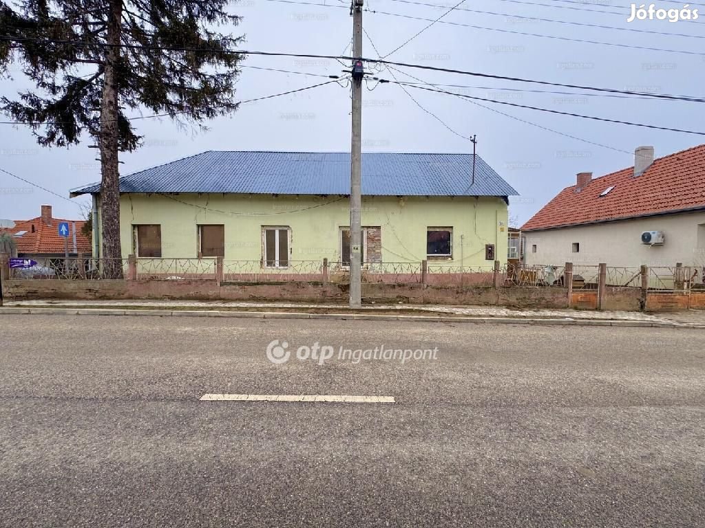 Pogányi 120 nm-es ház eladó