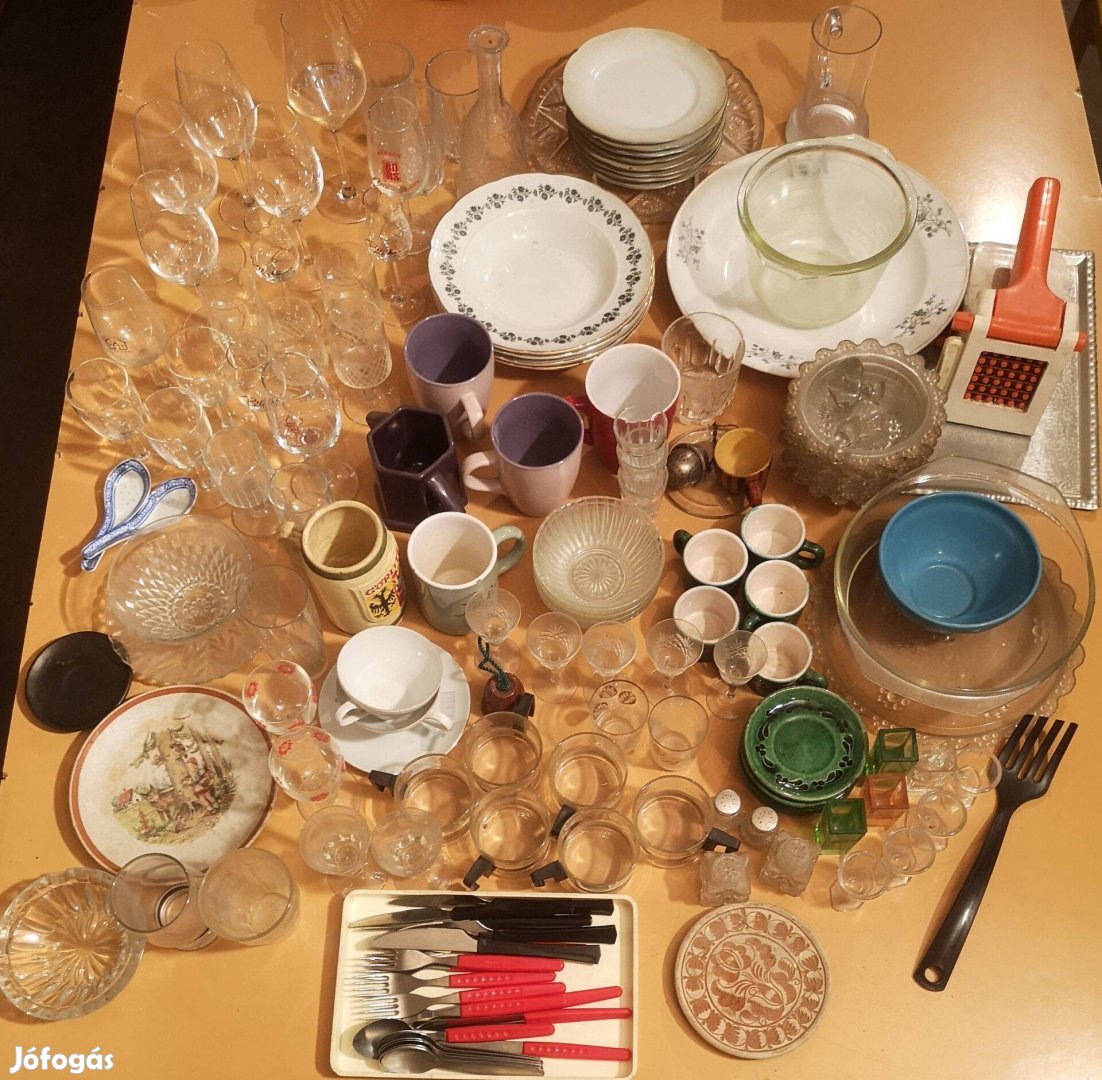 Pohár, tányér, evőeszköz, boros pohár, likőrös pohár, stb