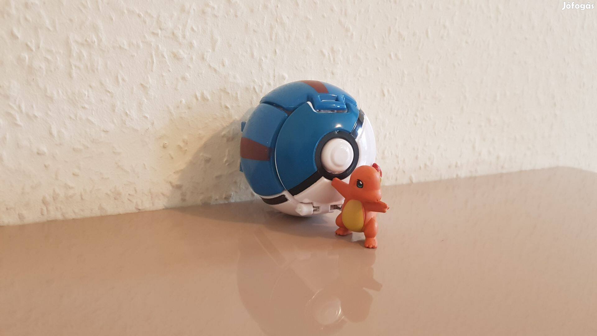 Pokélabda Charmander figurával Új Pokémon készleten számlával