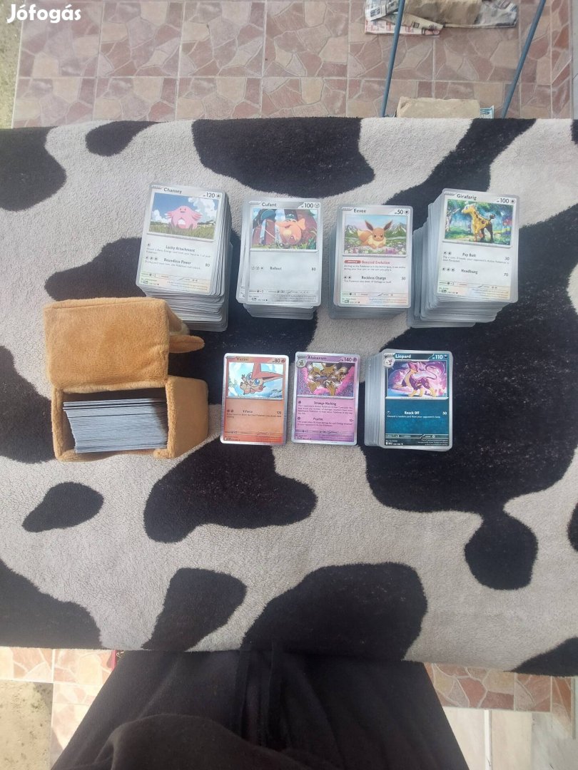 Pokémon 1000db kártya + Evee plüss kártyatartó