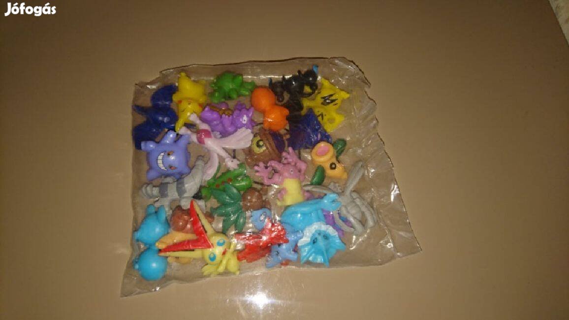 Pokémon 24 db figura szett Új készleten számlával