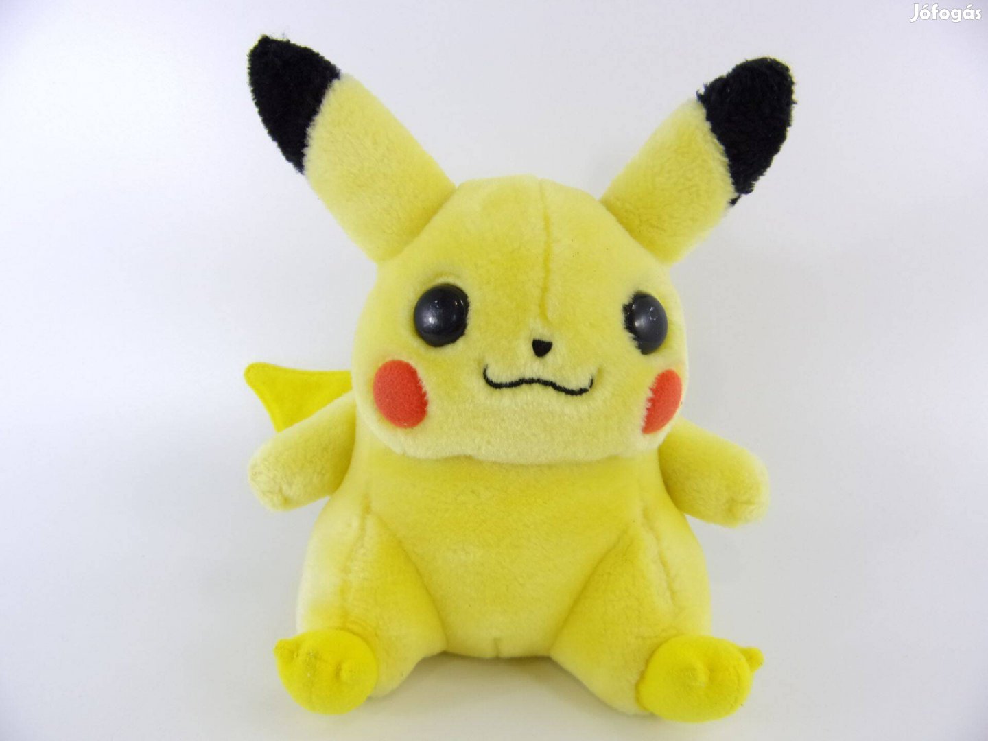 Pokémon Pikachu plüss figura