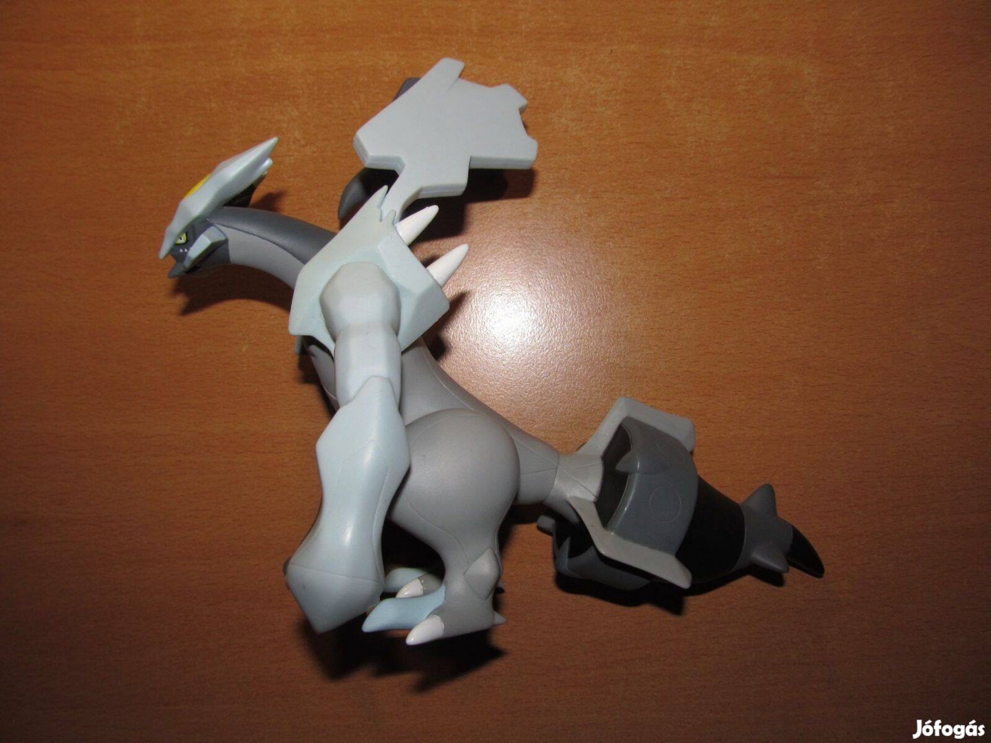 Pokémon óriás figura Kyurem Nintendo, Tomy 19 cm