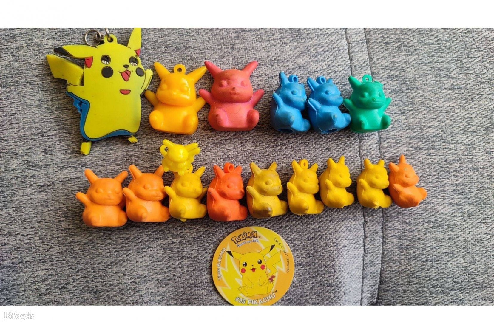 Pokémon tazo és pikachu radír, kulcstartó