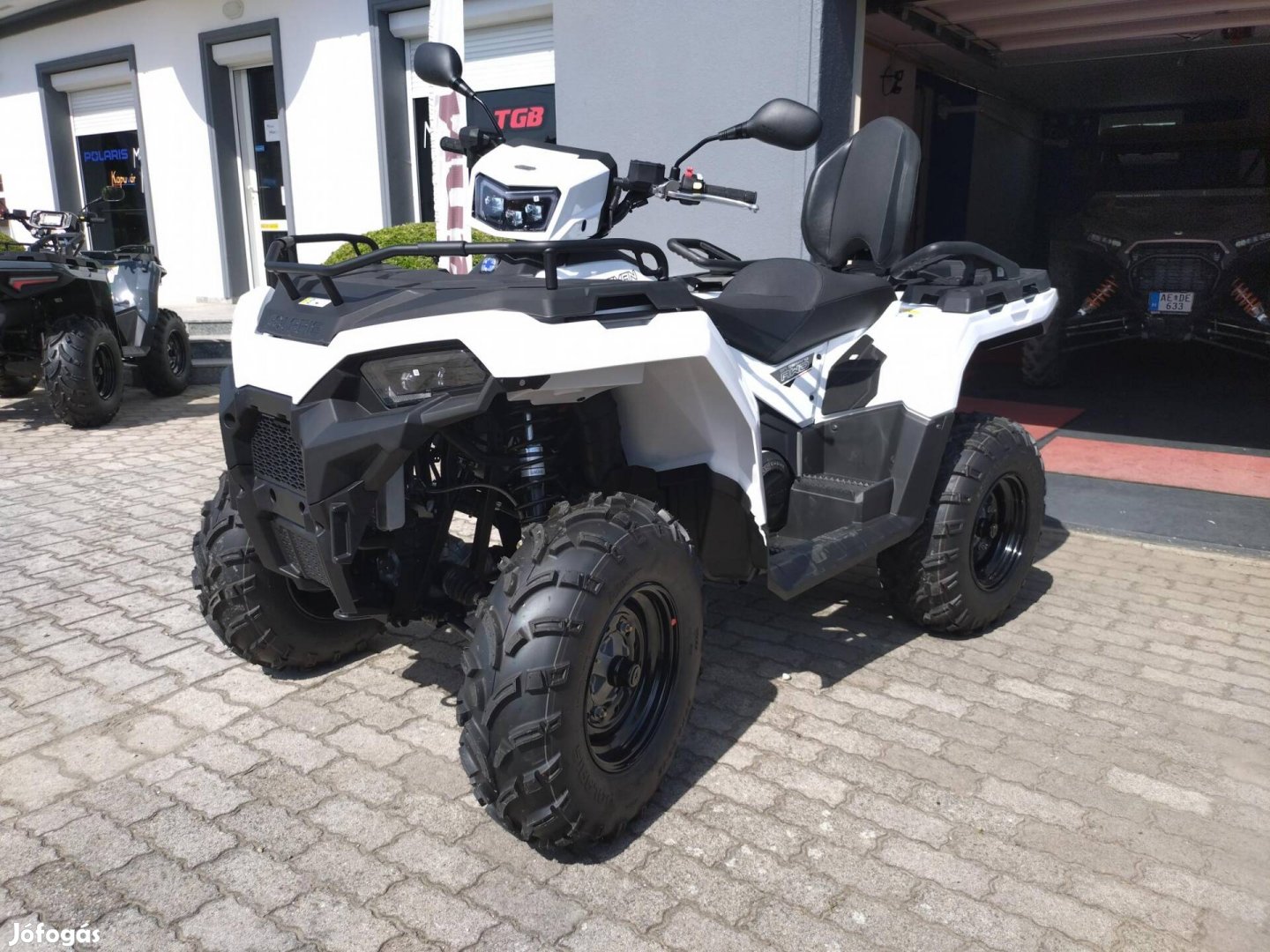 Polaris Sportsman 570 Touring EPS 2025 -T3b --L...