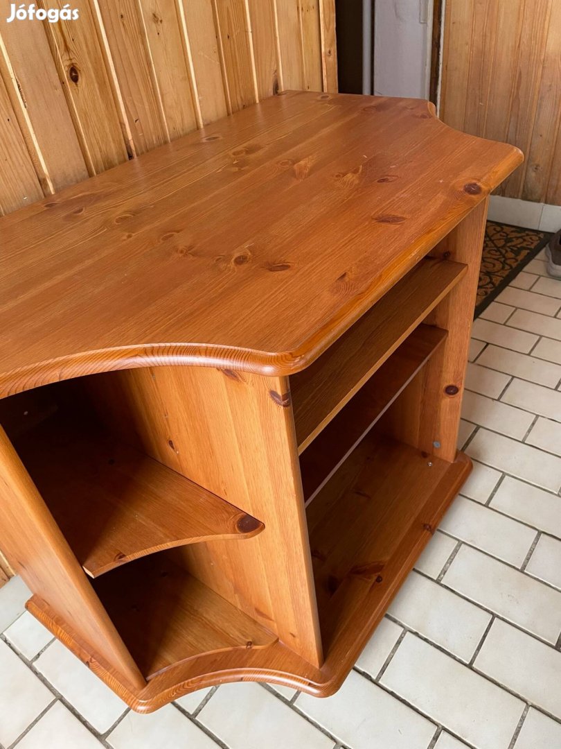 Polcos fenyő szekrény