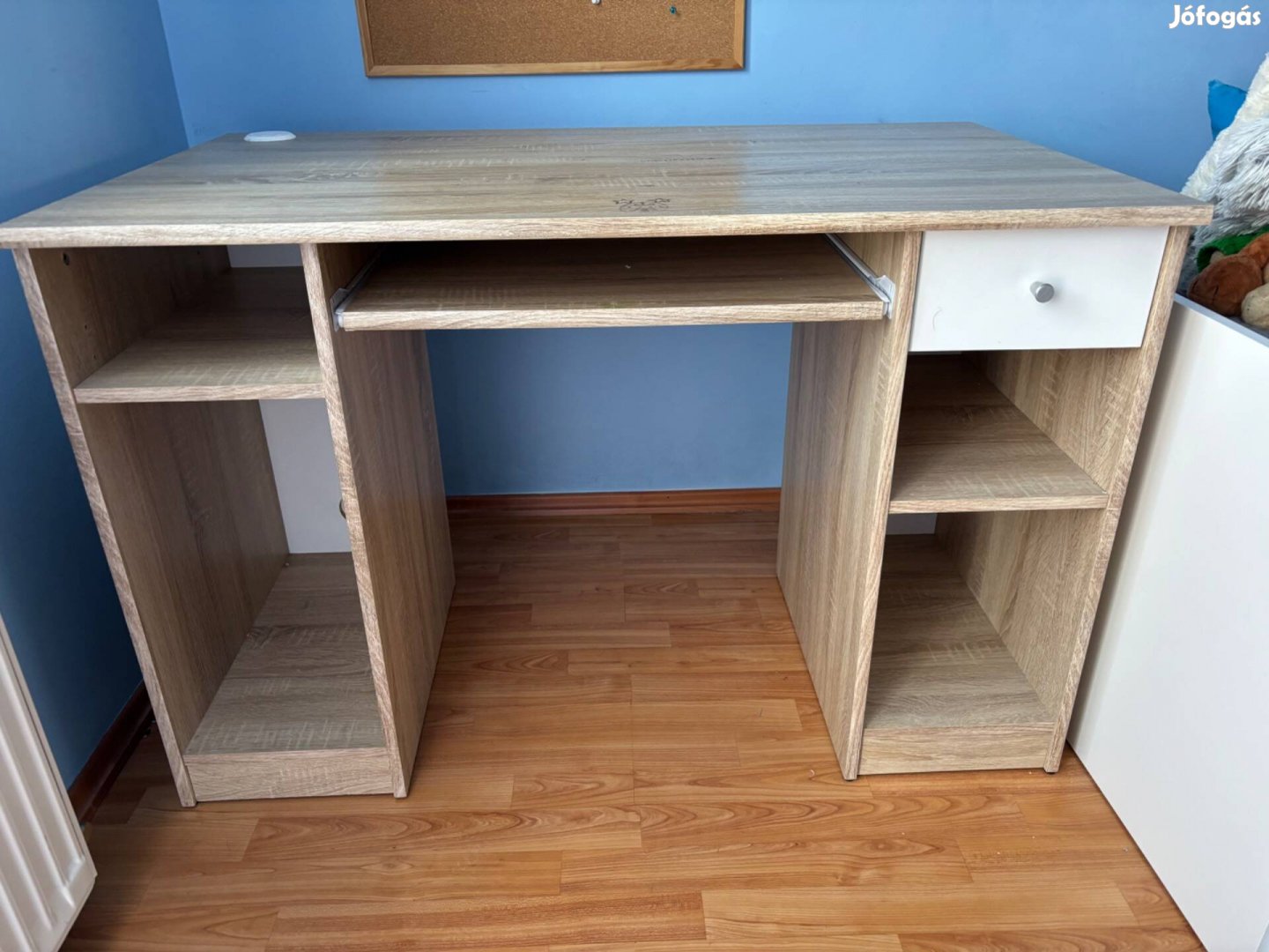 Polcos íróasztal eladó