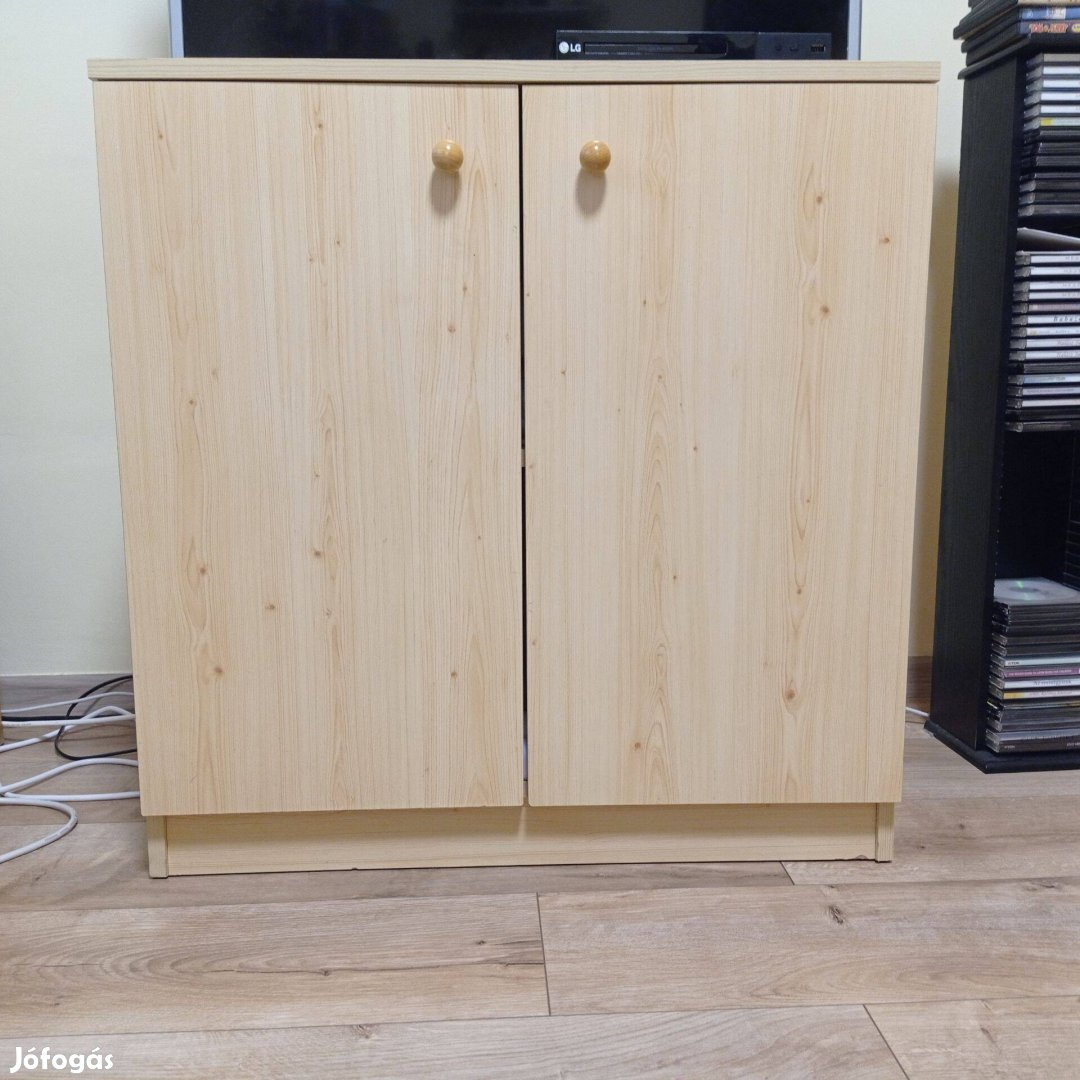 Polcos komód kisszekrény
