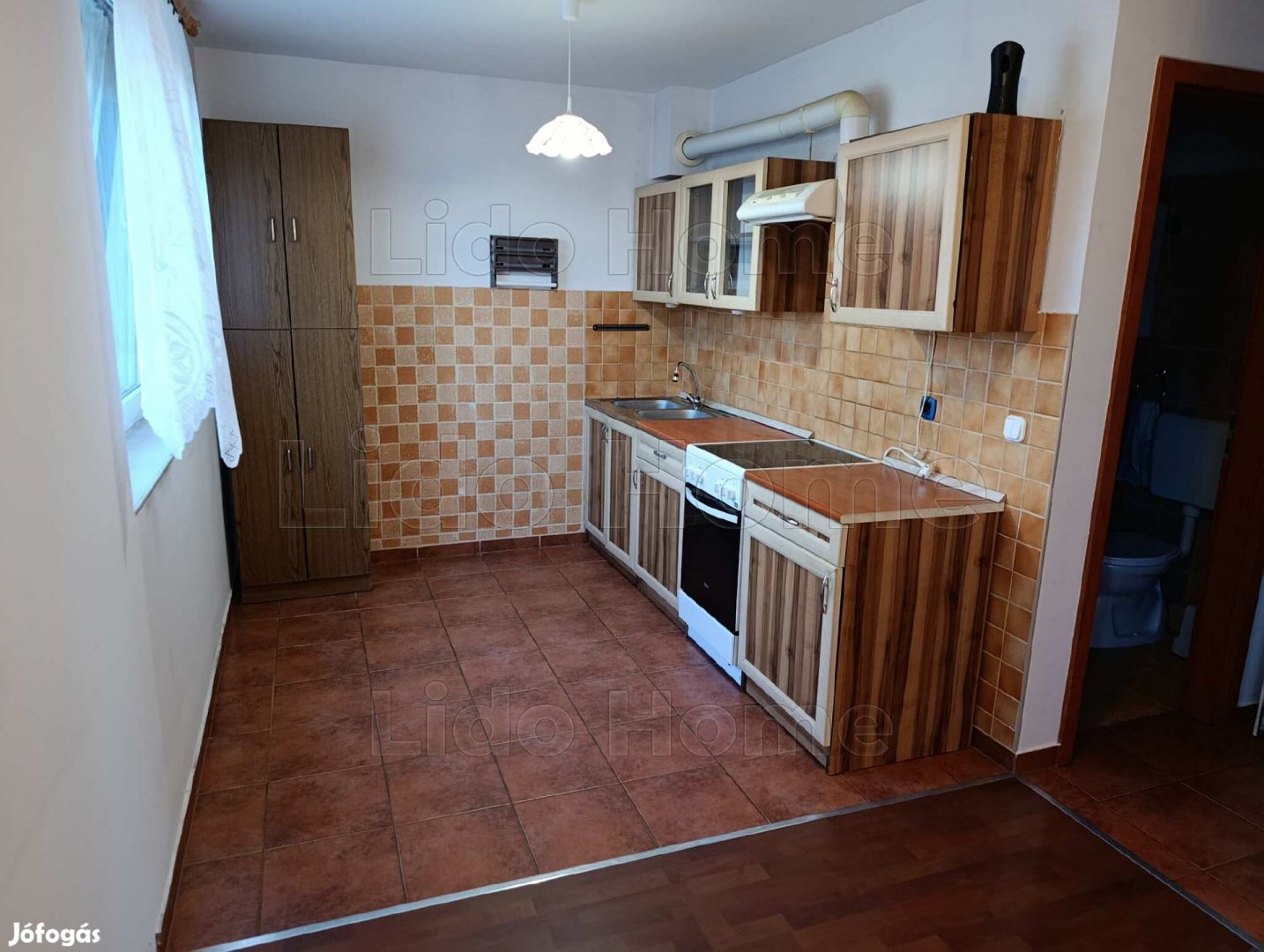 Polgárdin földszinti téglalakás eladó!