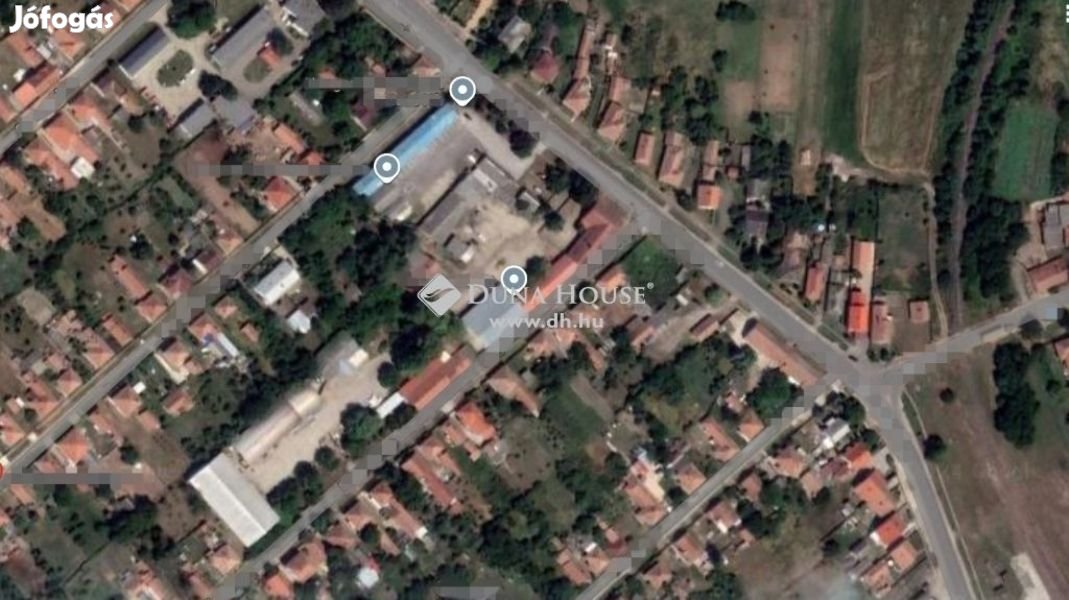 Polgári 1198 nm-es ipari ingatlan eladó