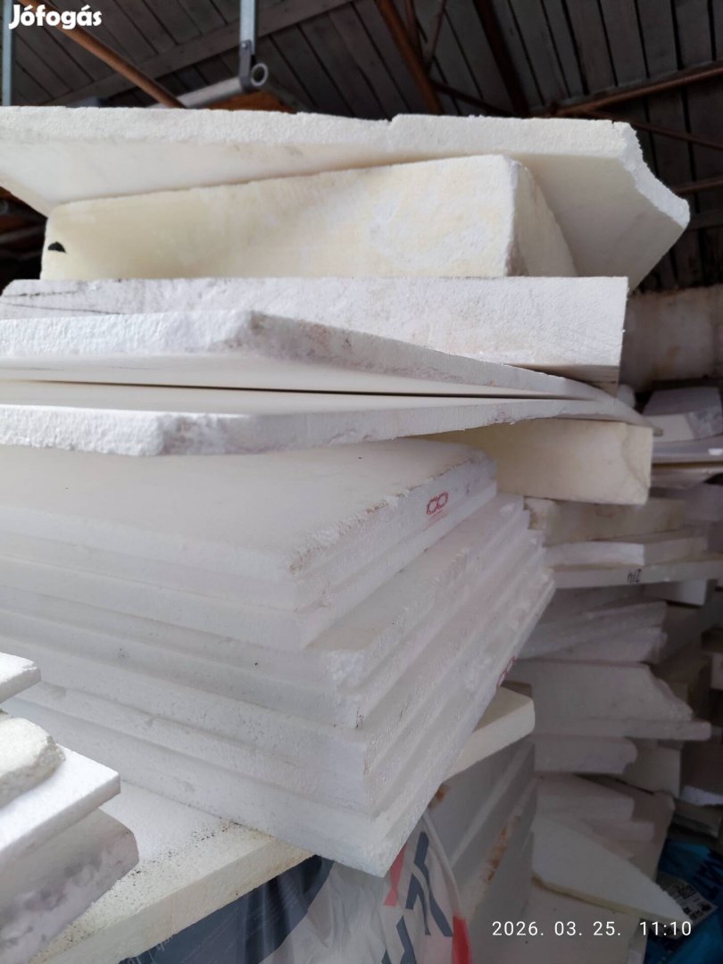 Polisztirol 100 illetve 150 vegyesen , polisztirol