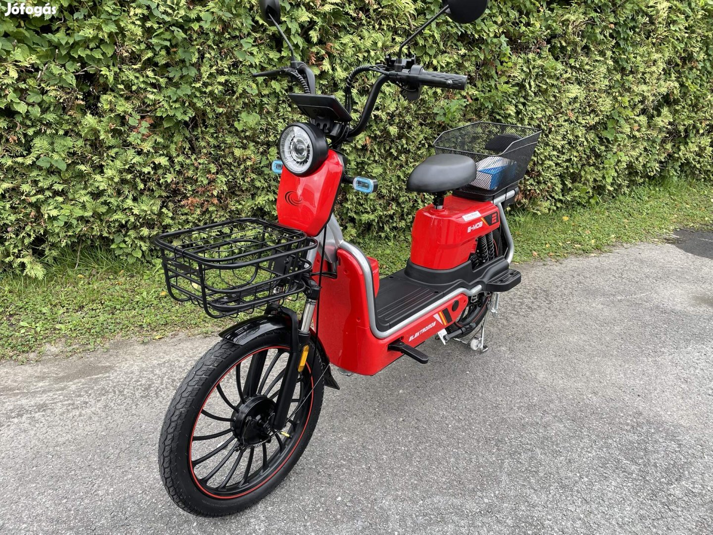 Pollymobil elektromos robogó új 35-40 Km hatótáv 