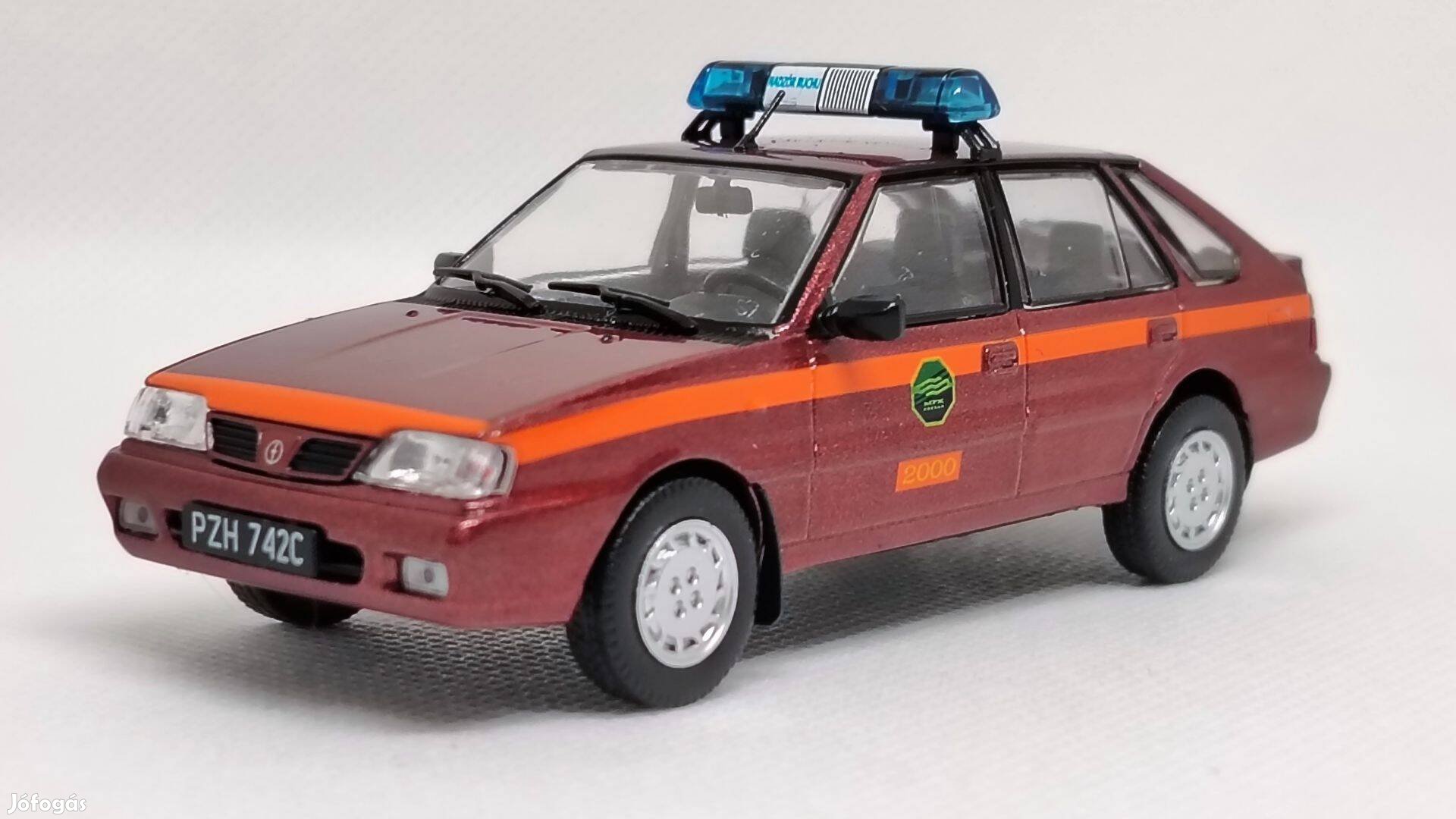 Polonez Caro Plus Nadzór Ruchu modellautó 1:43 új bontatlan eladó