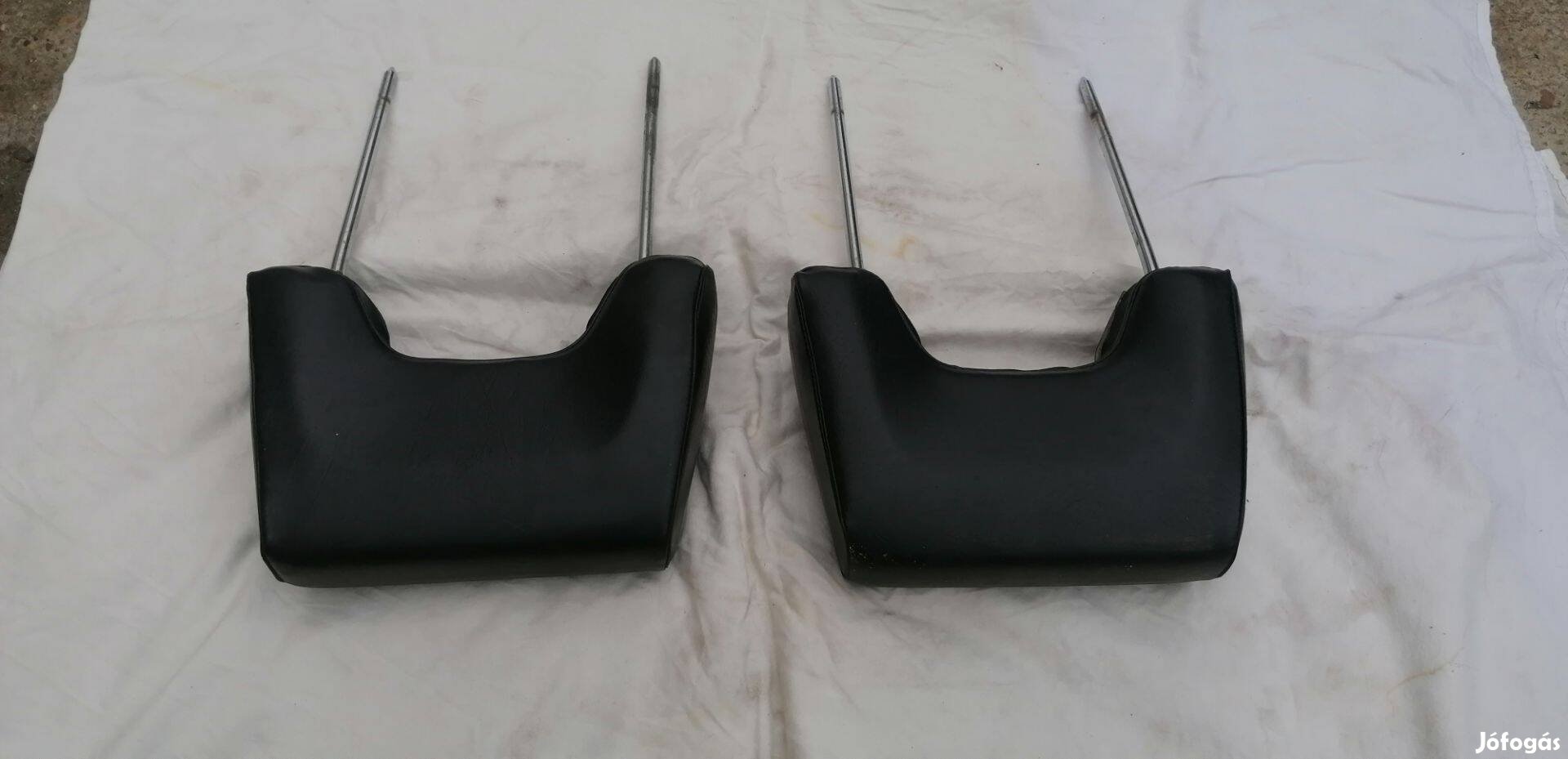 Polski Fiat 125 eredeti gyári hibátlan újszerű fejtámlák