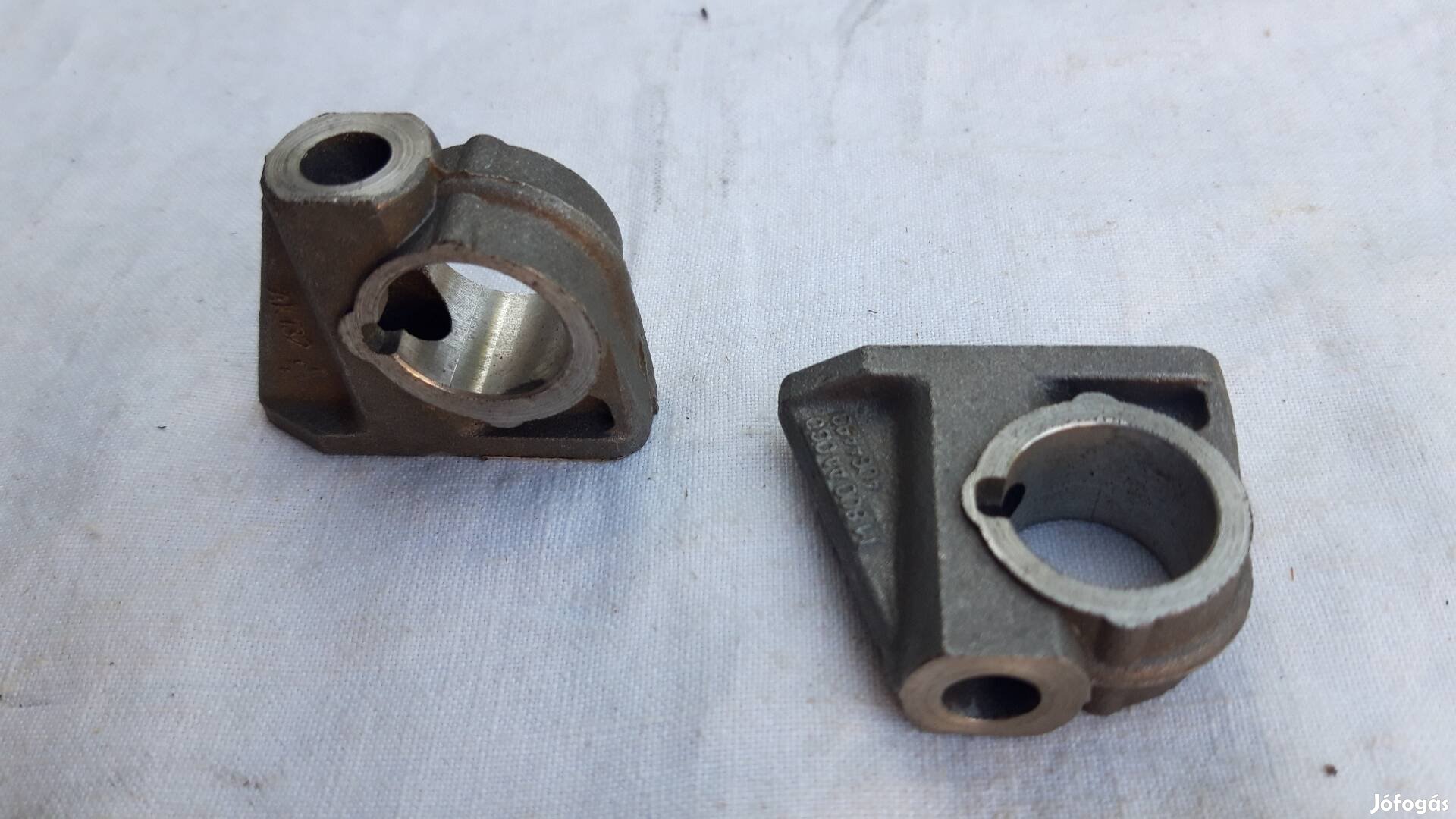 Polski Fiat 126  szelephimba tartó alu bak  gyári új 