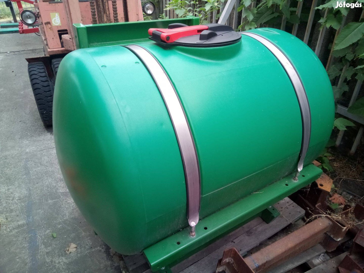 Polyfarm 660l tartály Alapvázzal