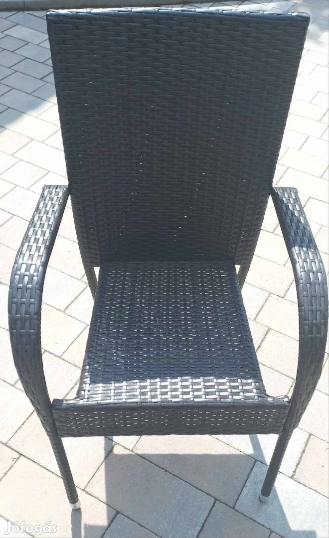 Polyrattan kültéri szék