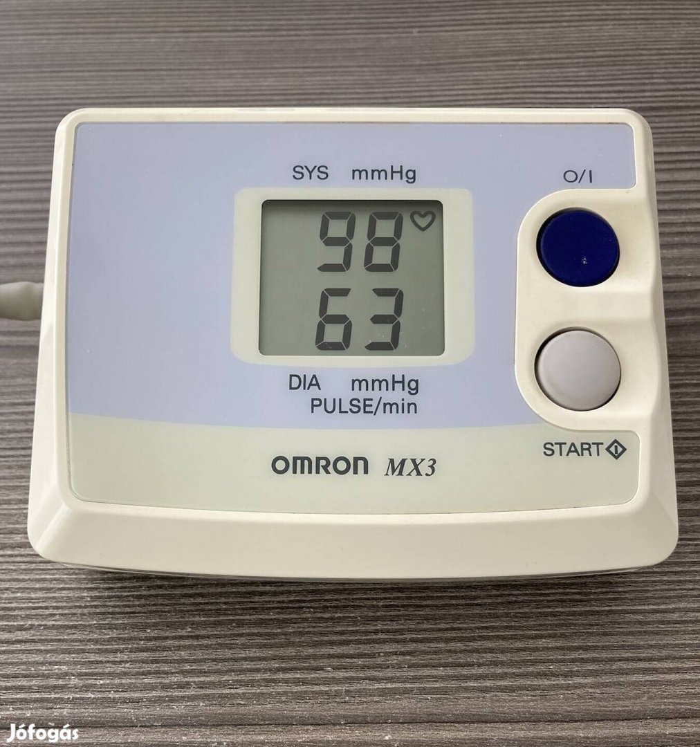 Pontos japán minőségi felkaros automata vérnyomásmérő Omron mx3