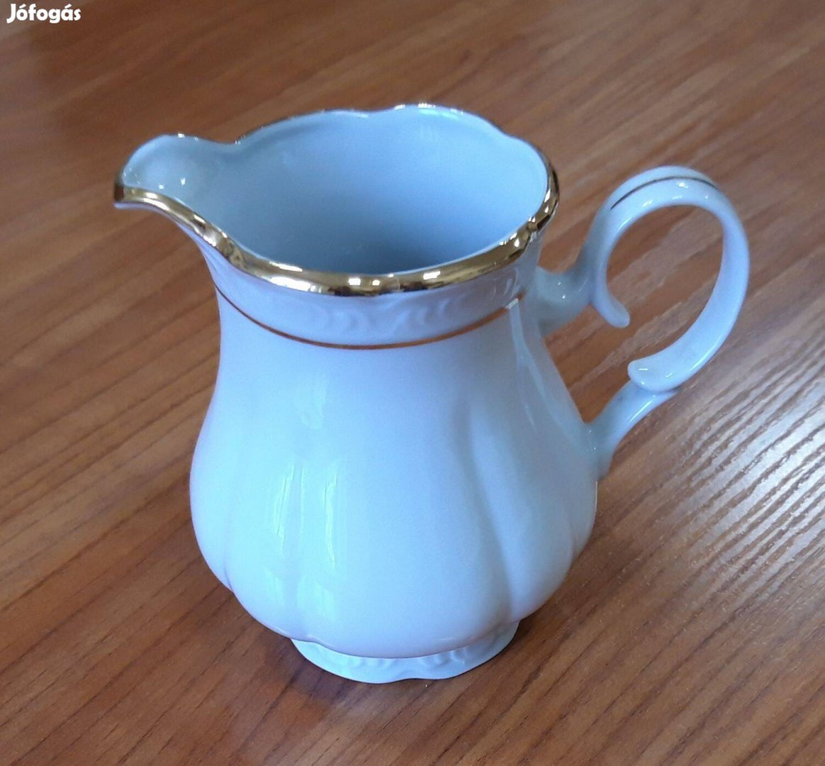 Porcelán: Tejkiöntő kis kancsó, német csésze + alj