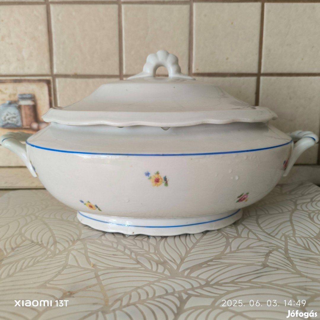 Porcelán apró virágos leveses tál eladó!