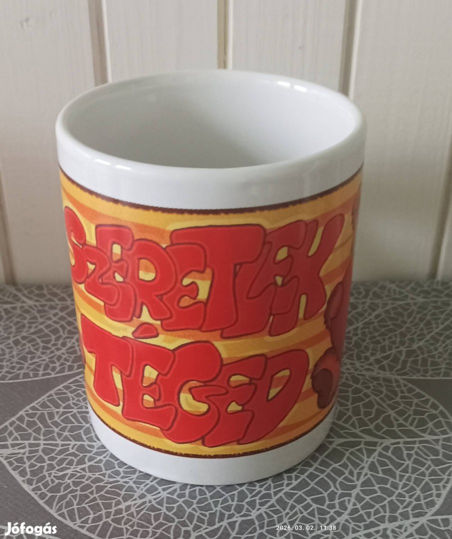 Porcelán bögre új állapotban!