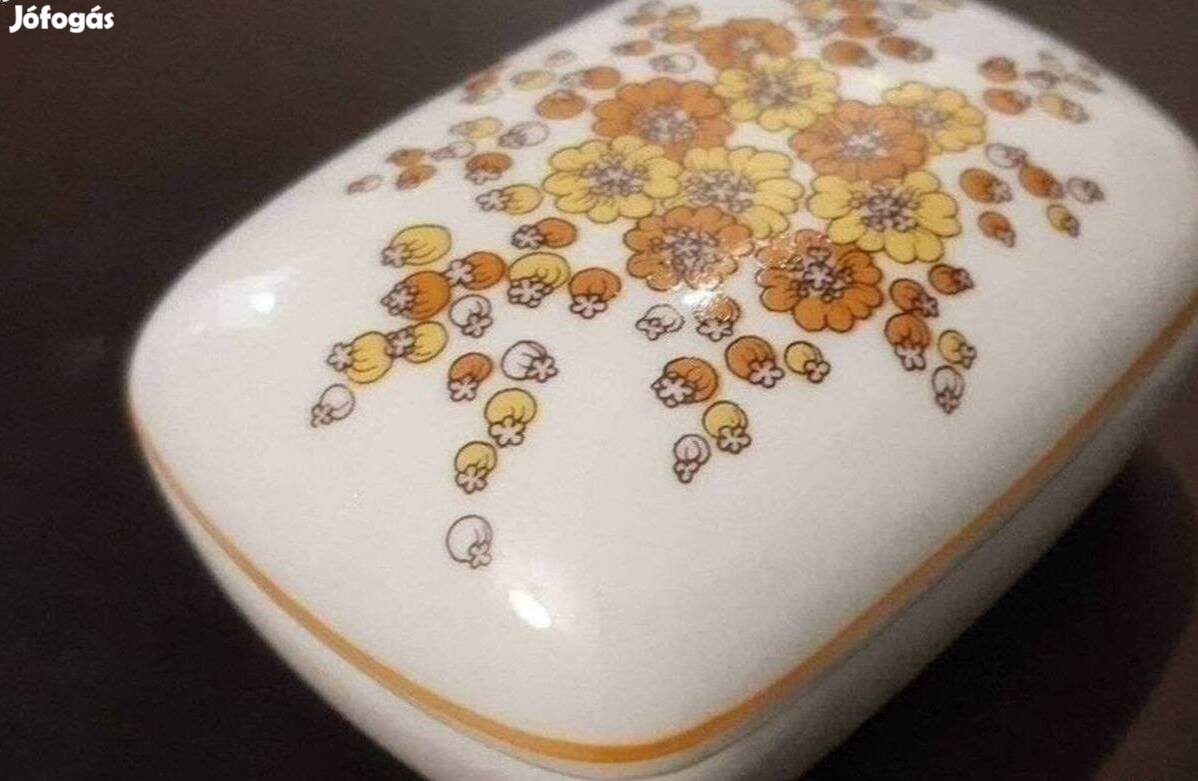 Porcelán bonbonier