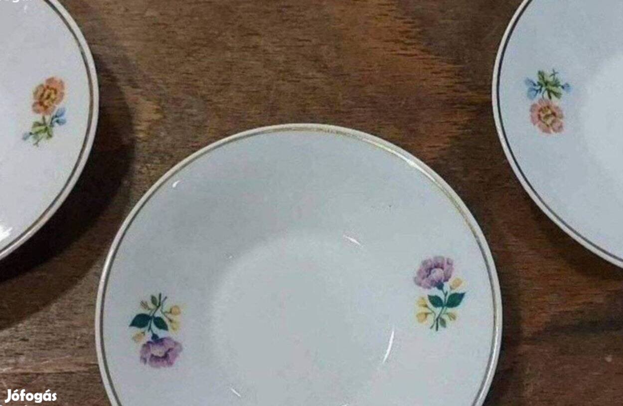 Porcelán csészealjak - 3 DB