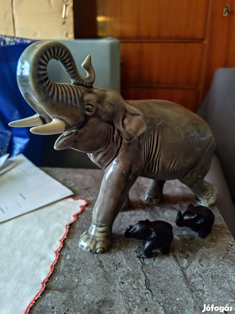 Porcelán elefánt