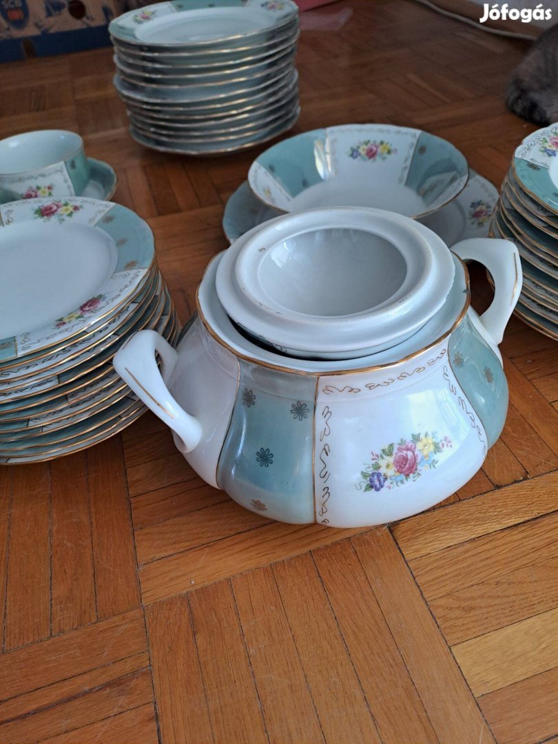 Porcelán étkészlet