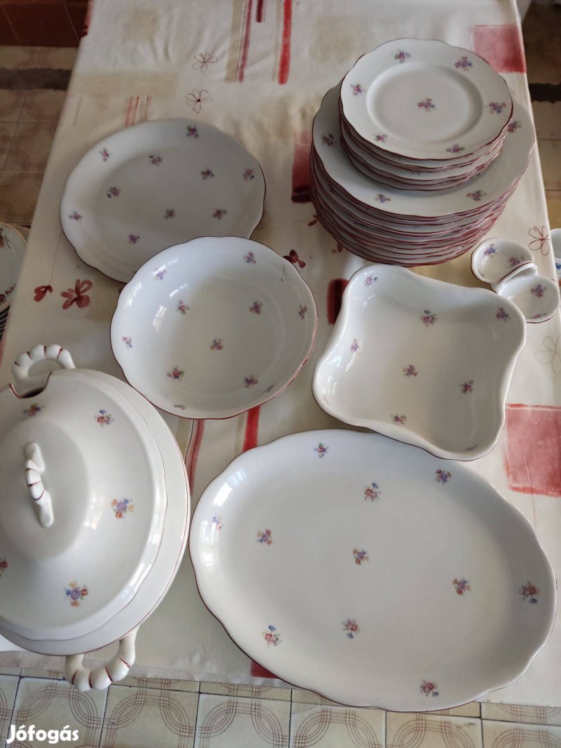 Porcelán étkészlet