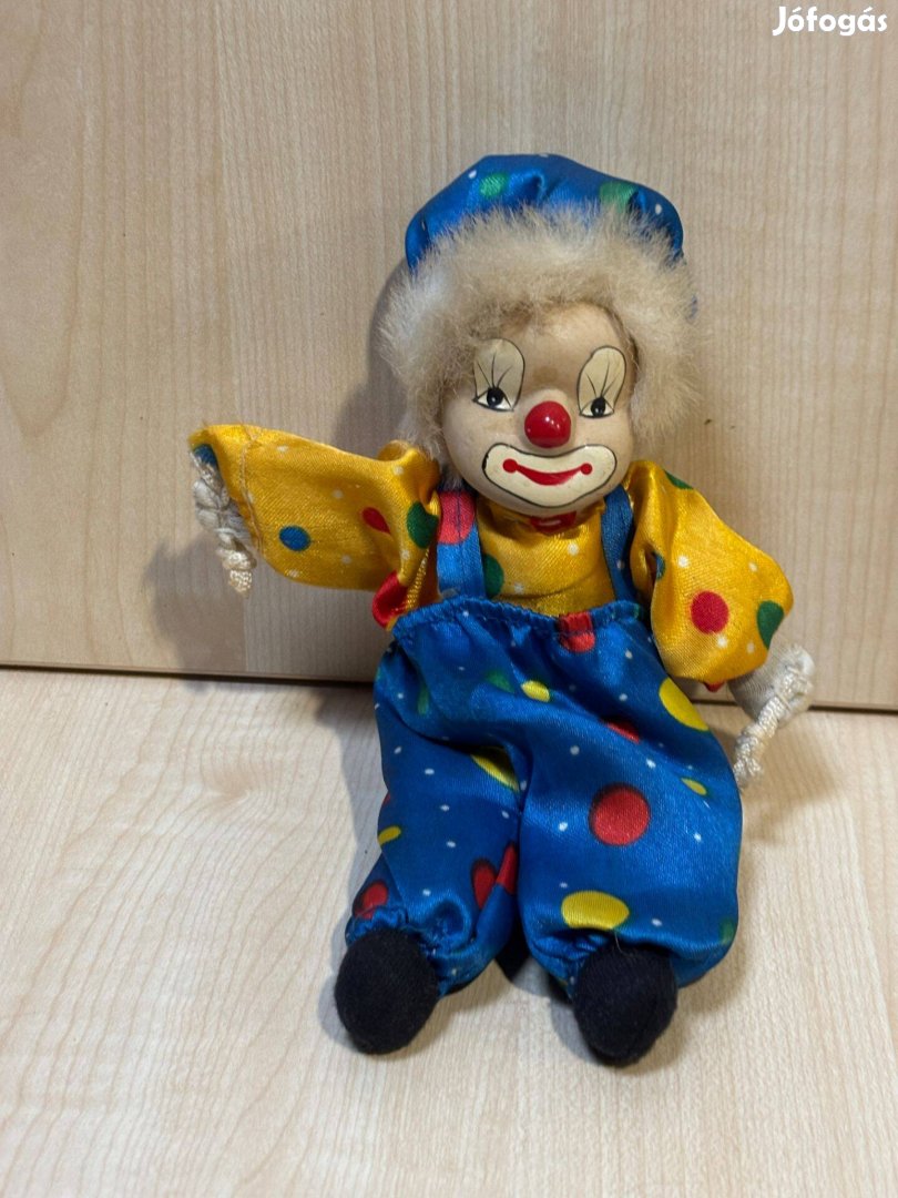 Porcelán fejű bohóc
