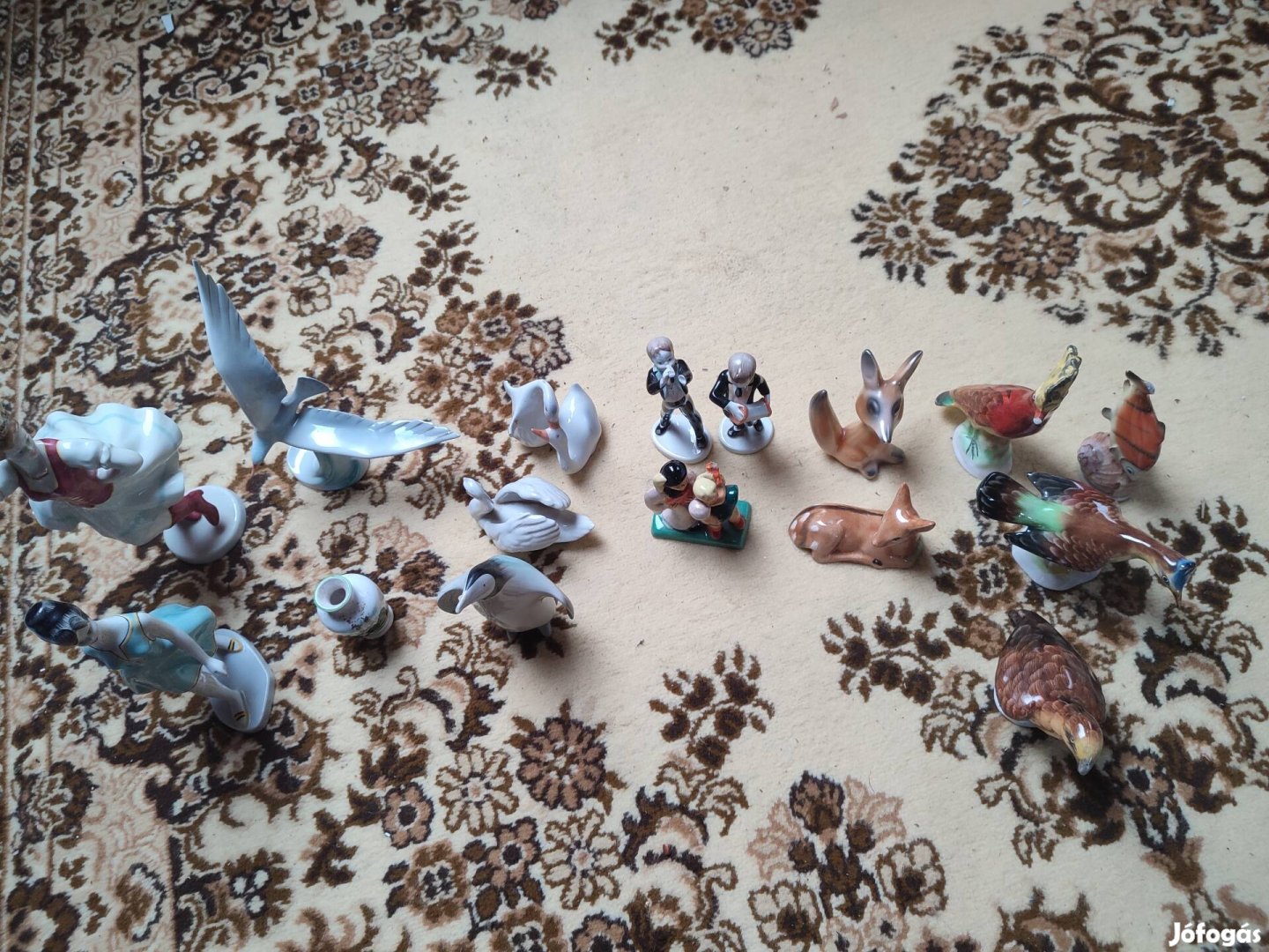 Porcelán figura több fajta