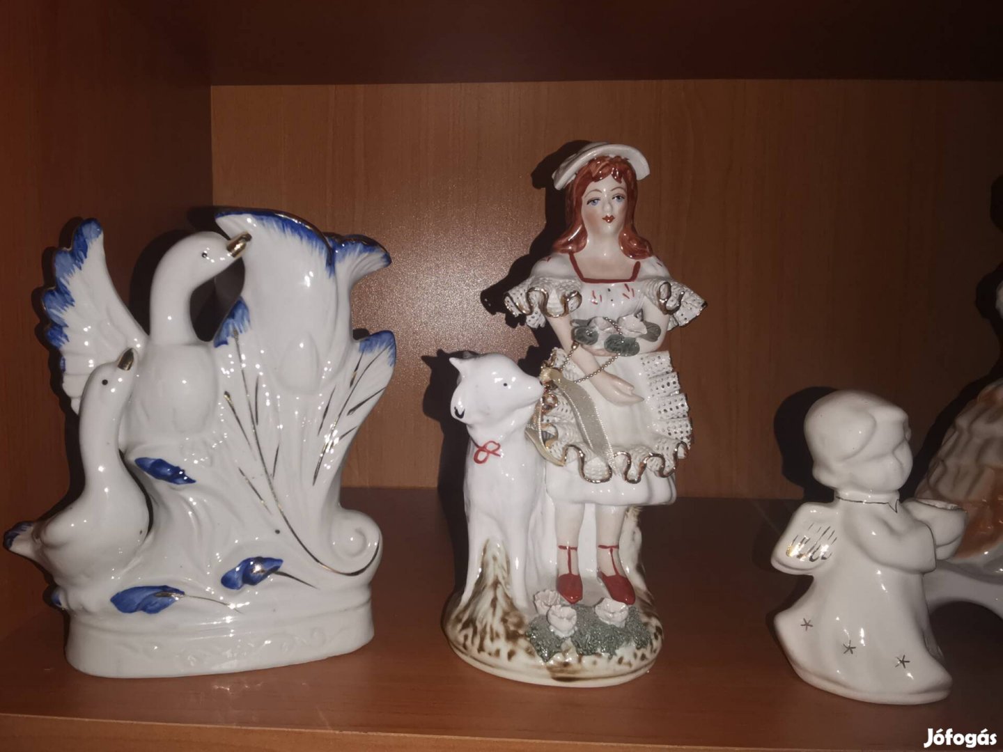 Porcelán figurák