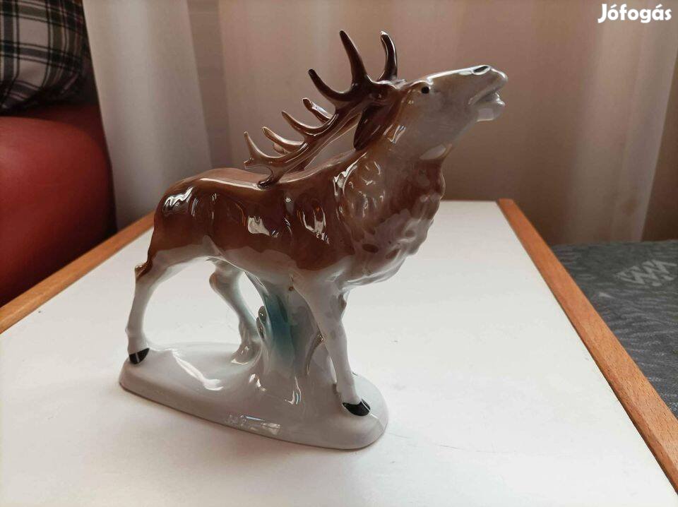 Porcelán figurák