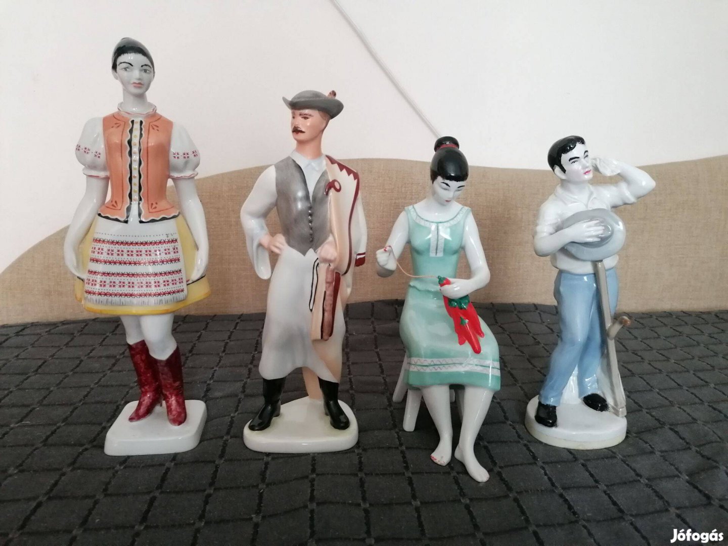 Porcelán figurák együtt ,dekornak vagy gyűjteménybe!15500Ft