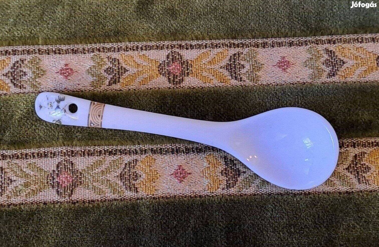 Porcelán kanál 11 cm
