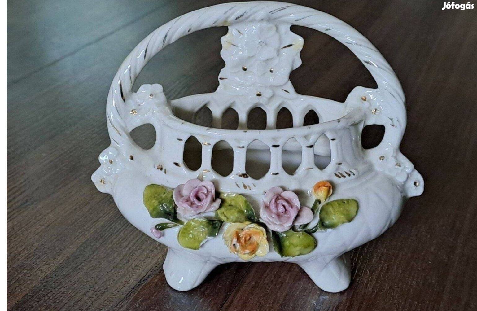 Porcelán kosárka