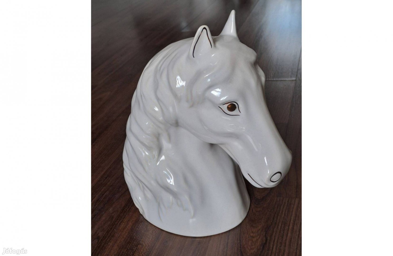 Porcelán ló szobor 27 cm