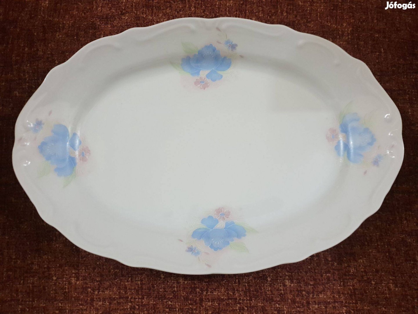 Porcelán nagy pecsenyés tál. 36 x 24 cm átmérőjű