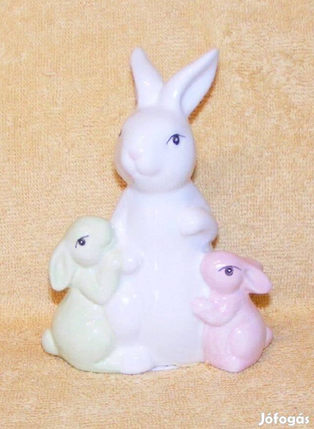 Porcelán nyuszi kisnyuszikkal