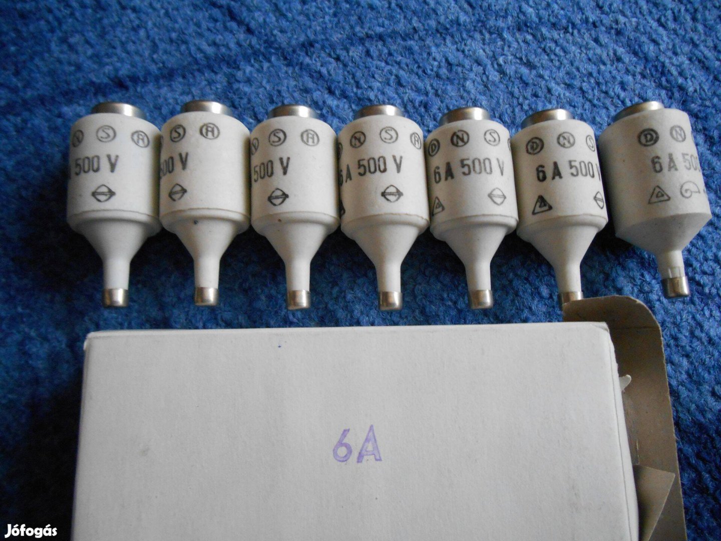 Porcelán olvadóbiztosítékok 6A