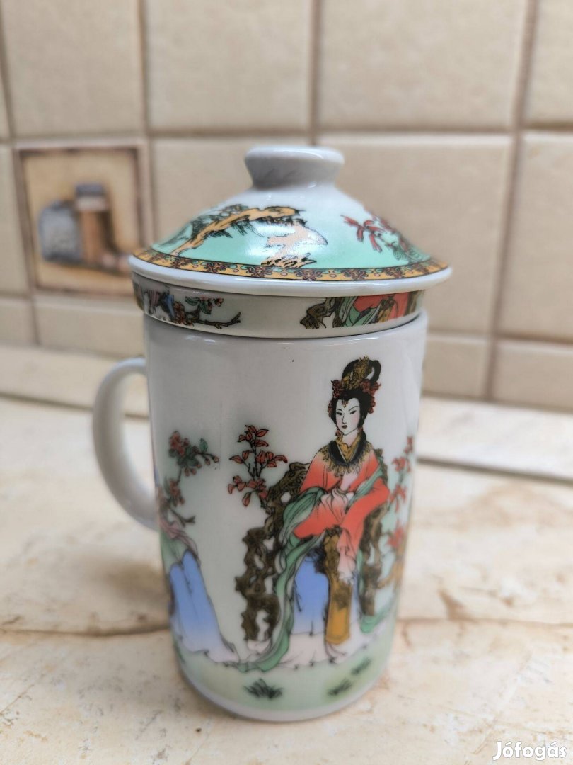 Porcelán pohár fedővel szűrővel eladó! Keleti mintás
