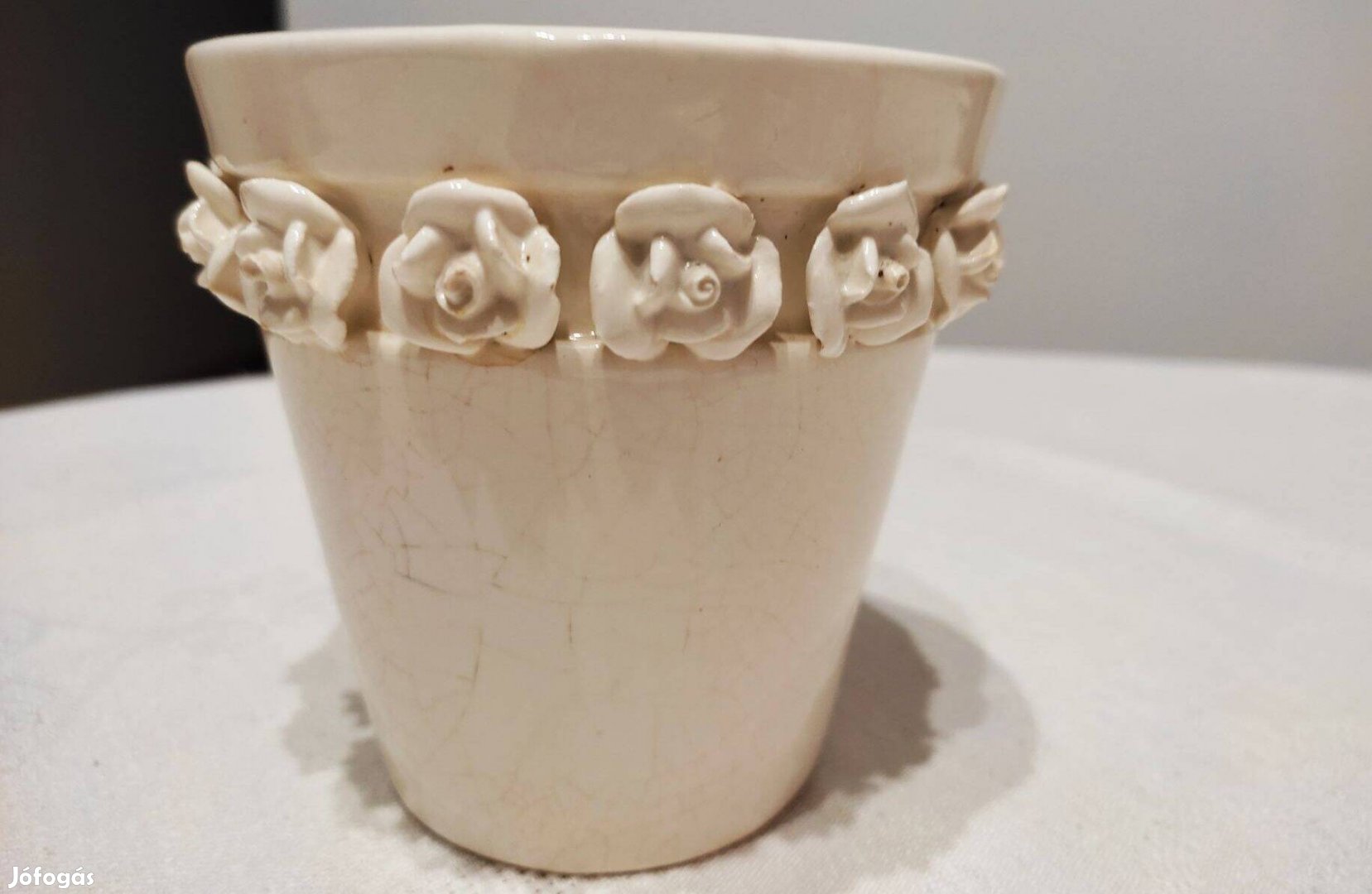 Porcelán rózsás kaspó eladó