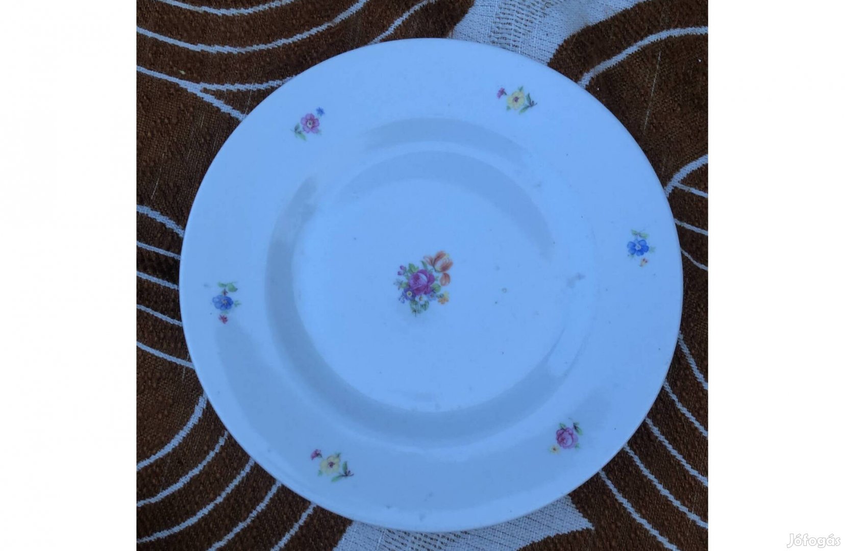 Porcelán tányér pótlásra 1500 Ft :Lenti