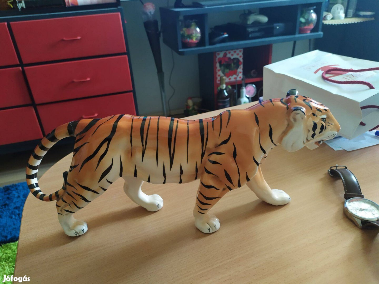 Porcelán tigris eladó