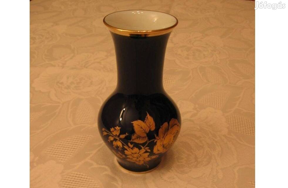 Porcelán váza